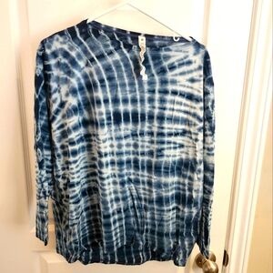 Lululemon Top (worn once & washed)